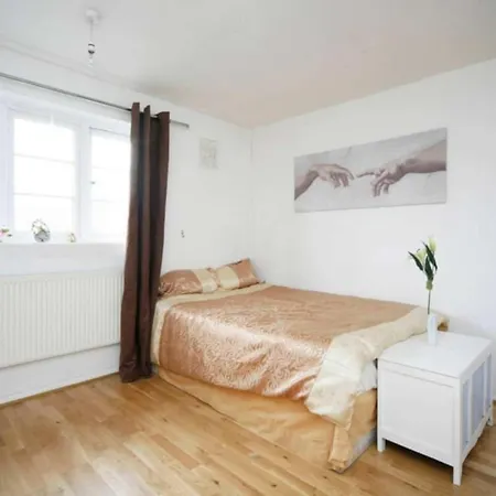 London Comfy Doubles Aparthotel